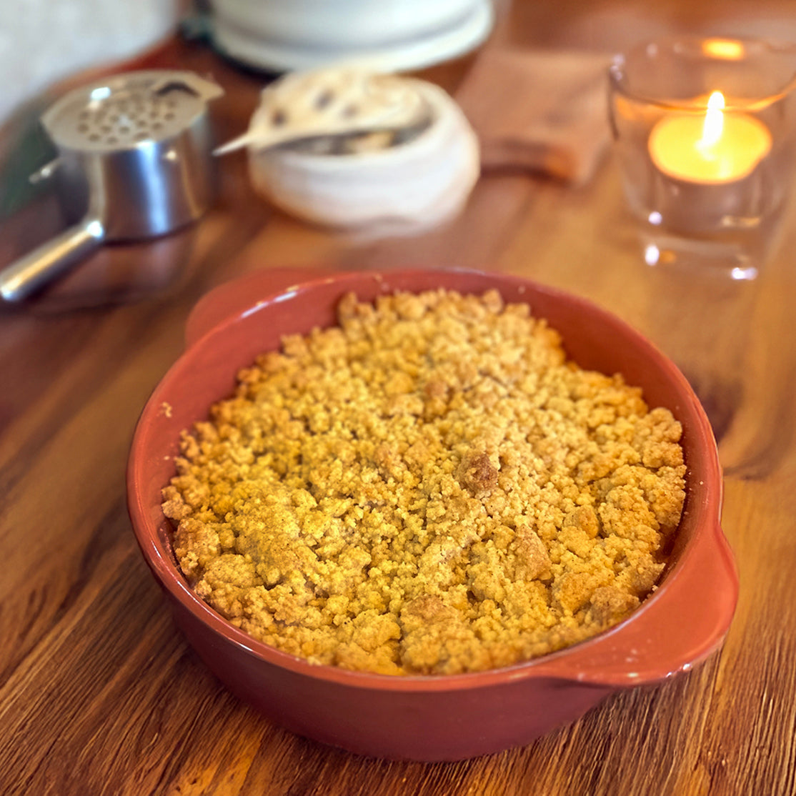 Get The Autumn Feels with Our Cosy Apple & Cinnamon Crumble!