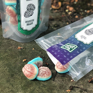 These delicious strawberry-flavour gummies contain a gruesome jelly surprise! They're a no-brainer for spooky season!