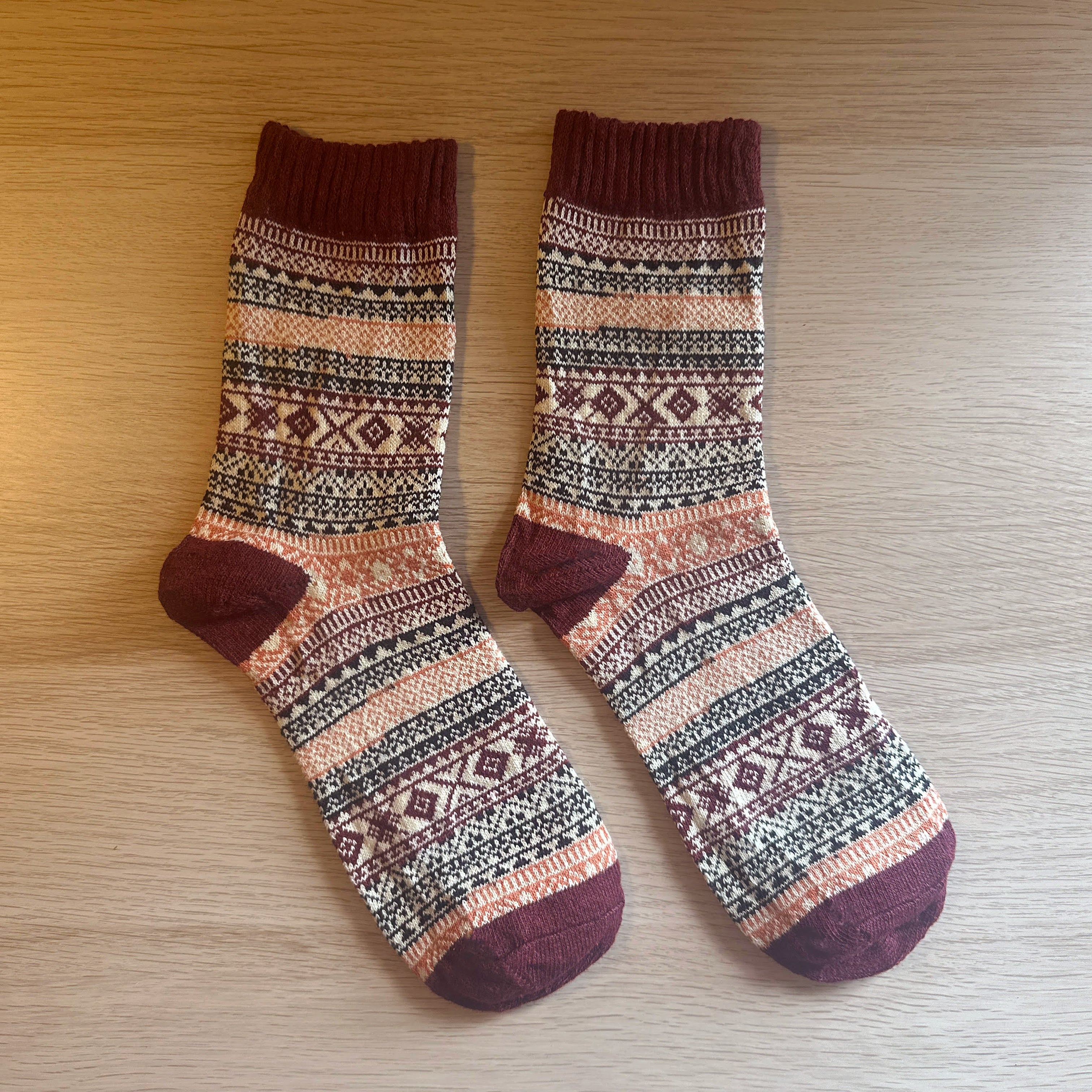 Treat yourself or a loved one to something cosy this season, with our socks and candle gift set! Including a pair of wine-coloured socks (Size 4-8) and one of our freshly picked pumpkin candles, this is the perfect treat to stay in with!